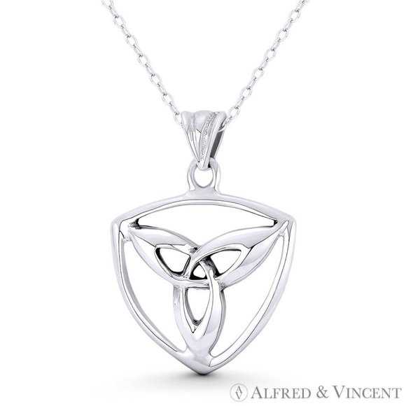 Trinity-Knot / Triquetra Celtic Charm Pendant in Oxidized .925 Sterling Silver - Picture 1 of 1